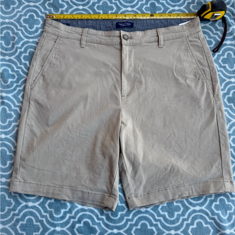 Nautica Men's Khaki Flat Front Shorts Size 34W